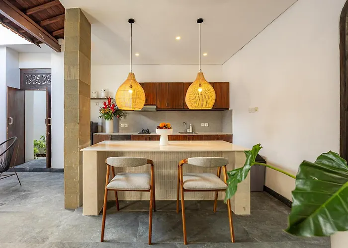 Apple Villa & Suite SeminyakVilla